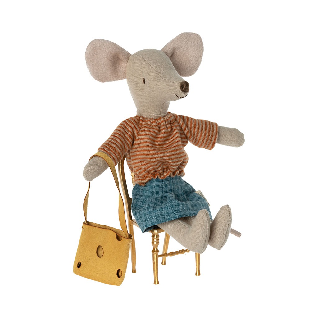 souris maman maileg assise
