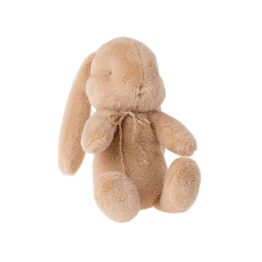 peluche lapin beige maileg fond blanc