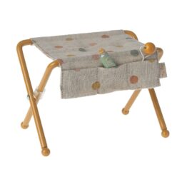 table langer souris fond blanc