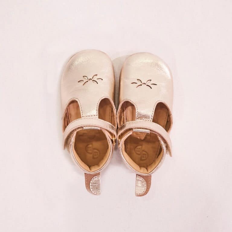 Chaussons deux bouts modèle angèle