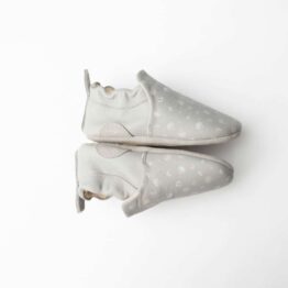 Chaussons balthazar deux bouts sur fond blanc