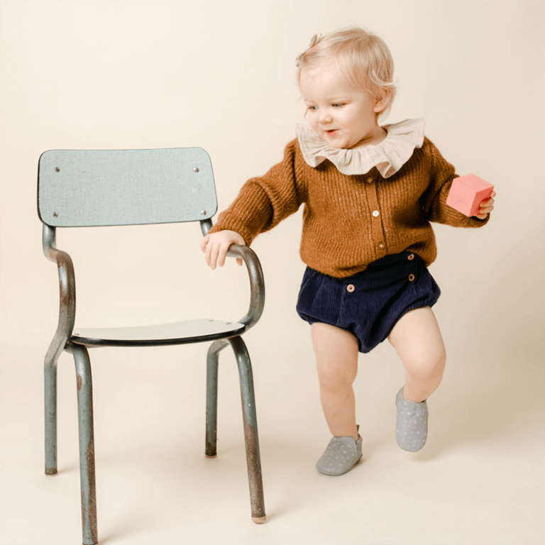 Chaussons balthazar deux bouts sur fond blanc