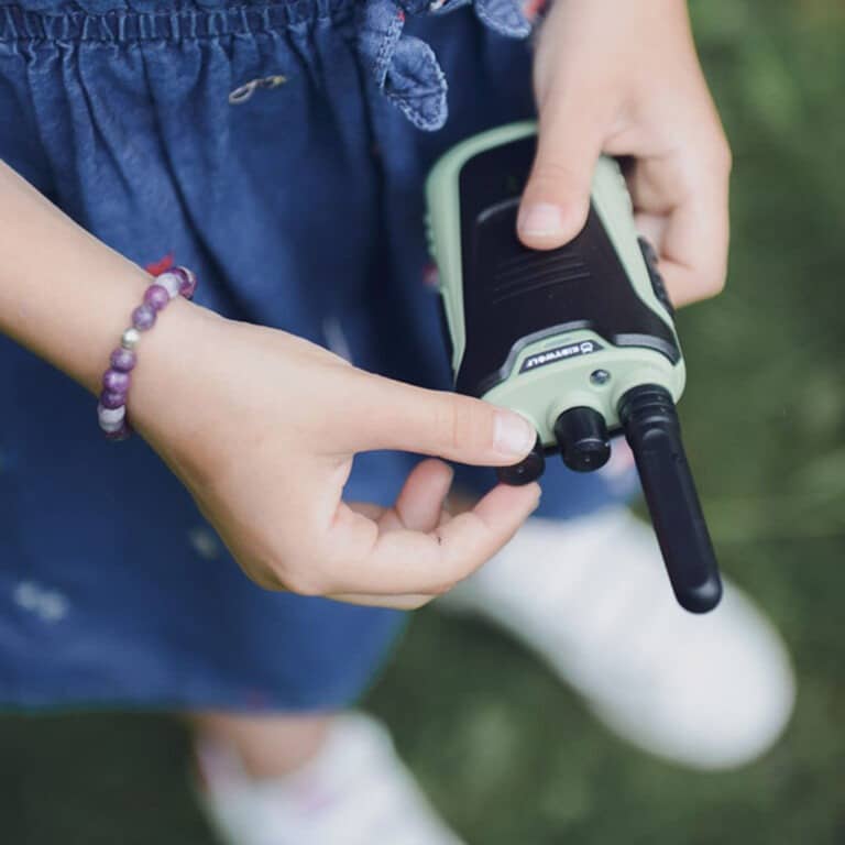 kidytalk talkie walkie sur fond blanc