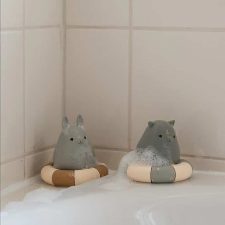 jeu de bain animaux et leur bouée ambiance
