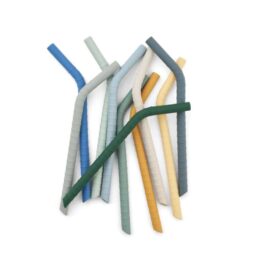 Pailles en silicone incliné liewood vue de face sur fond blanc