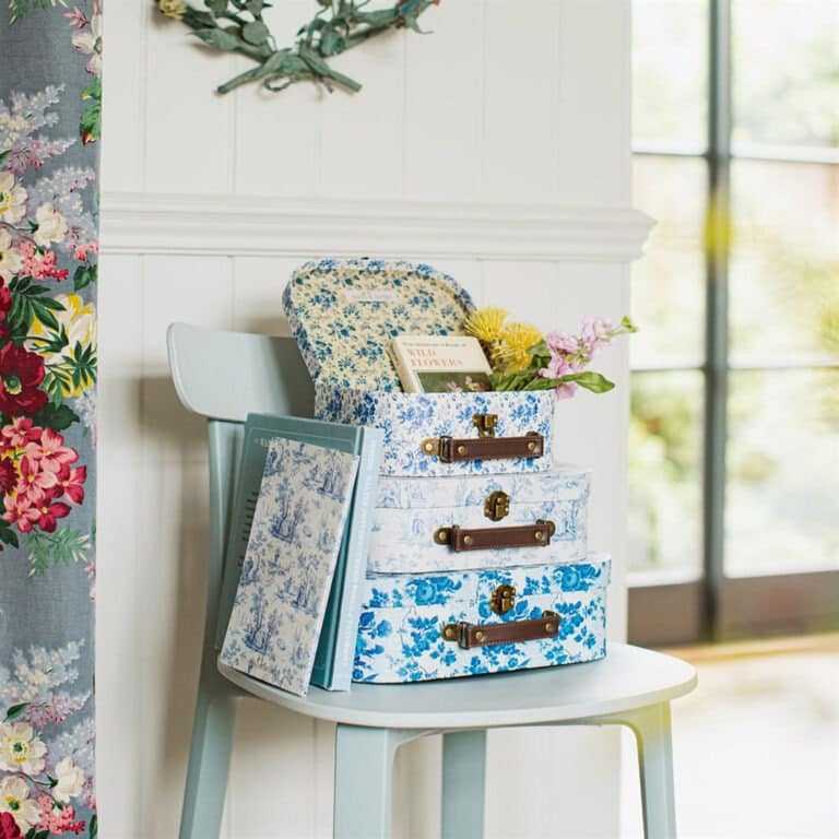 Valisette fleurs blanches et bleues sass&belle