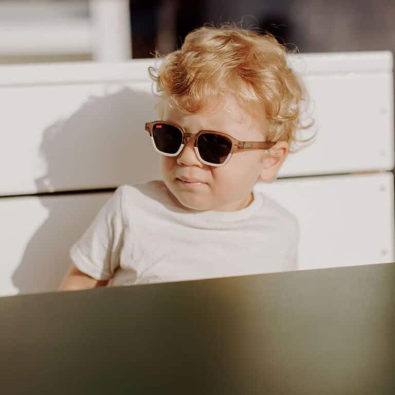 bébé blond mini jimmy ambiance