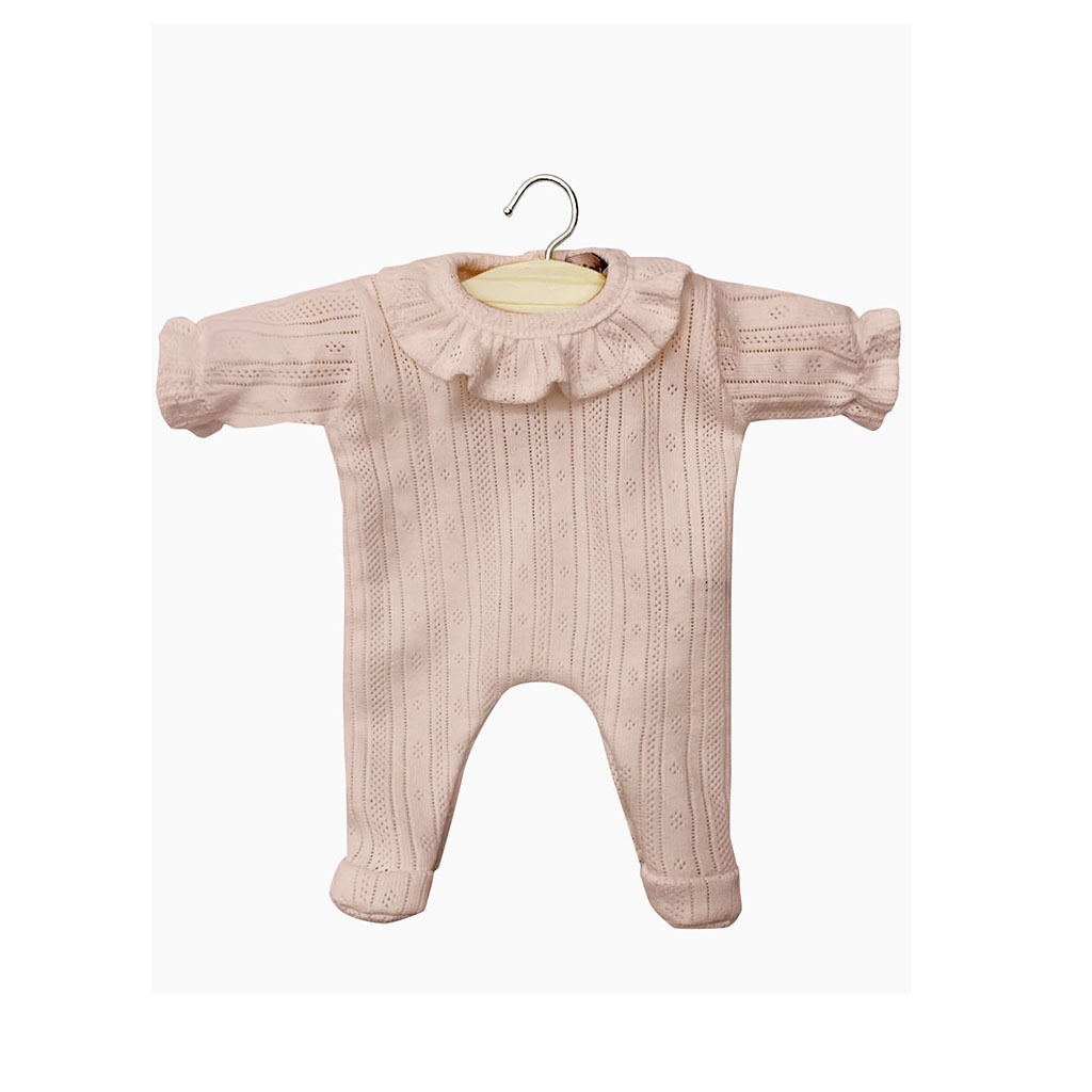 Ce joli pyjama dors bien Camille "pointillé rayures" de couleur pétale est idéal pour vos poupées babies Minikane
