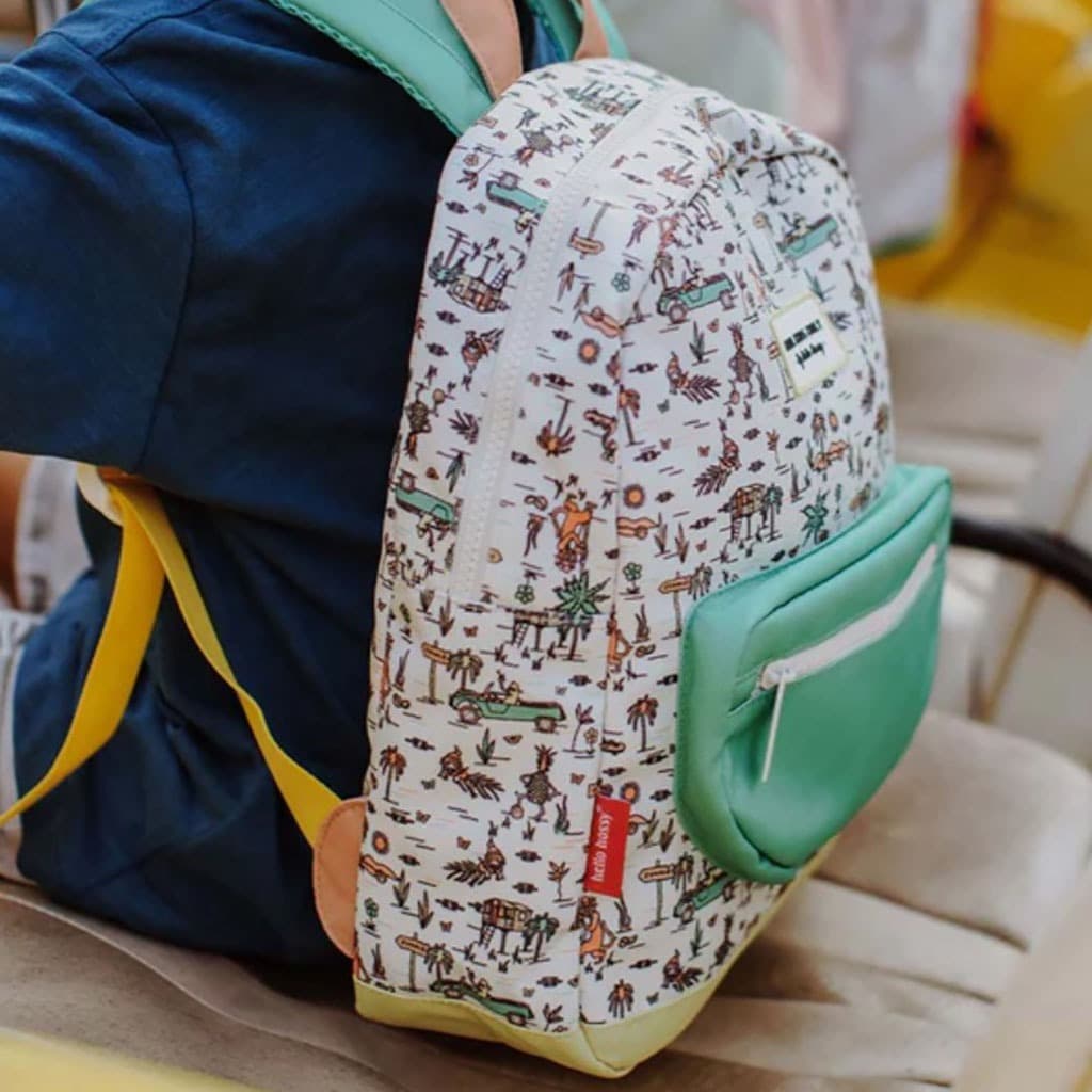 sac à dos "Jungly" de la marque Hello Hossy, porté