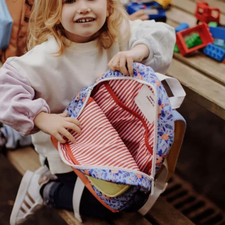 sac à dos "champêtre" de la marque Hello Hossy, porté