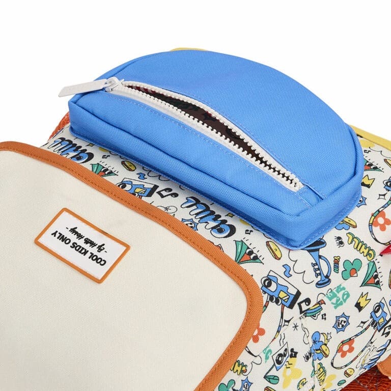 sac à dos "chill" de la marque Hello Hossy, vue sur la pochette de devant sur fond blanc