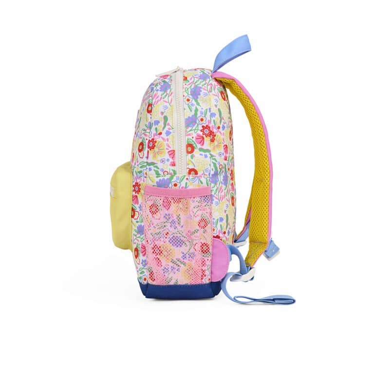 Avec ce joli sac à dos "garden party" de la marque Hello Hossy, votre enfant pourra ranger toutes ses affaires d'école
