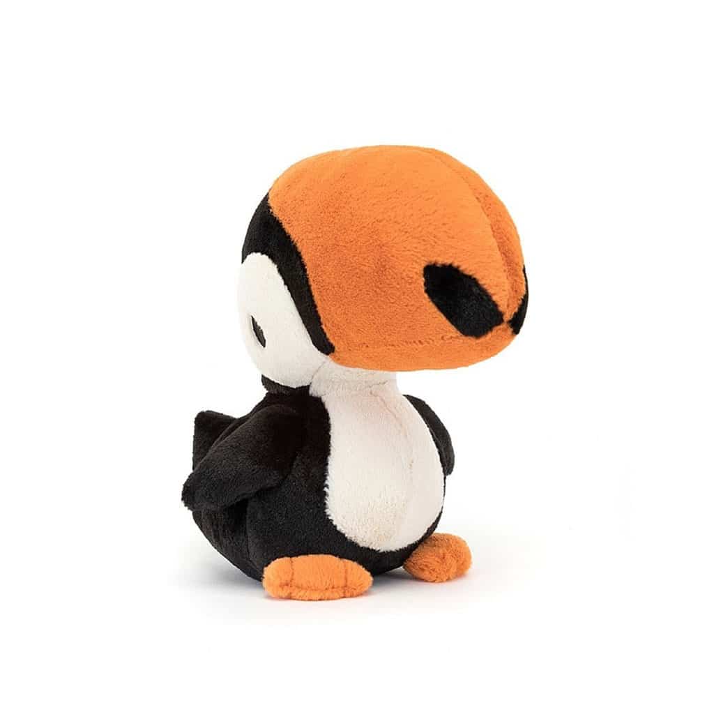 doudou toucan, vue de face sur fond blanc