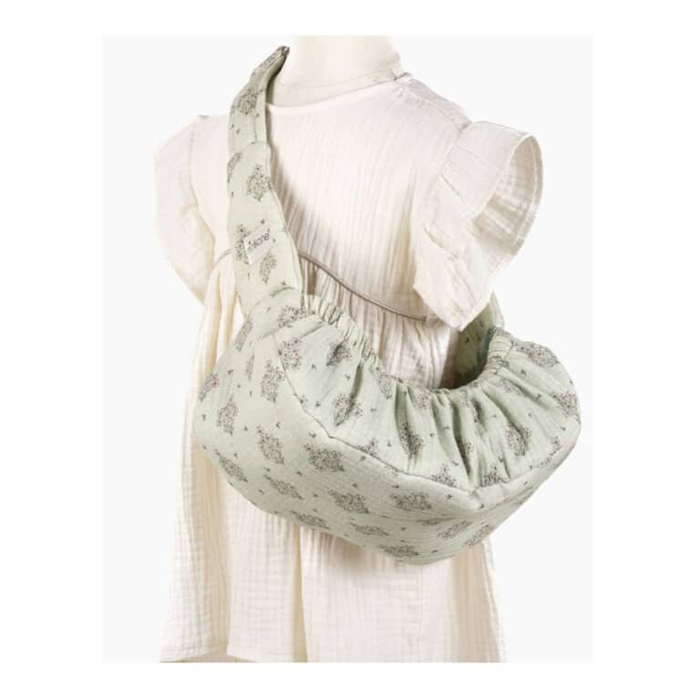 porte poupée hamac fleurs des champs, vue de derrière sur fond blanc