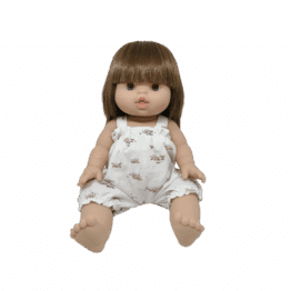 barboteuse blanche fleurie porté par poupée sur fond blanc