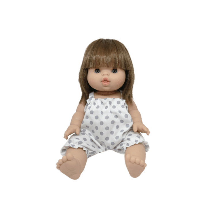 barboteuse blanche a pois gris porté par poupée sur fond blanc