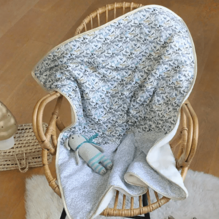 couverture marceau barnabé aime le café photo de la couverture sur fauteuil