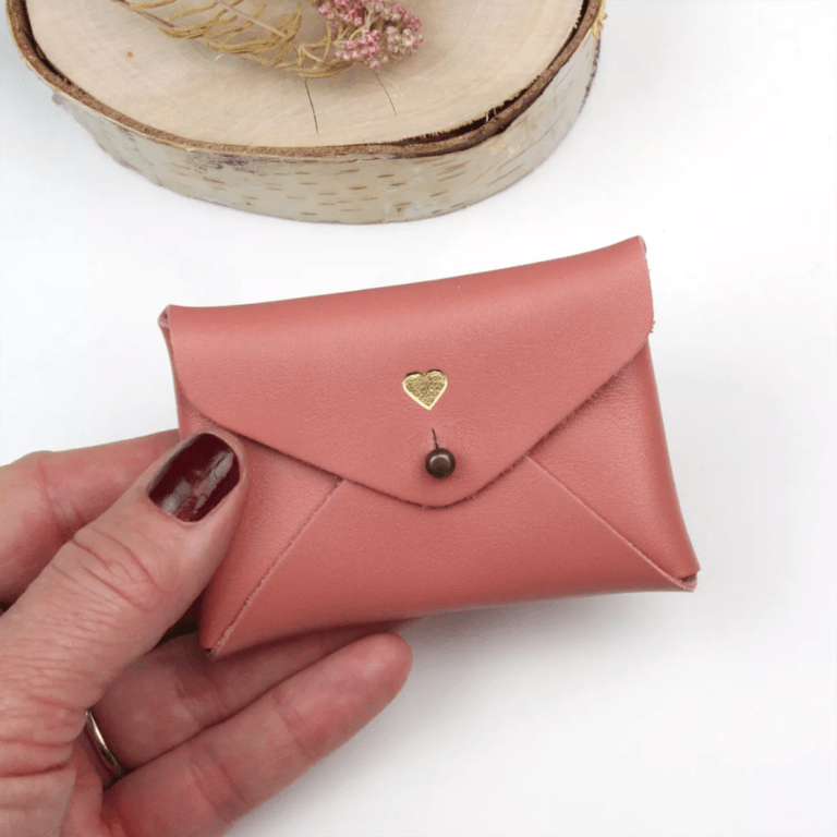 mini pochette en cuir pampa barnabé aime le café détail cœur doré