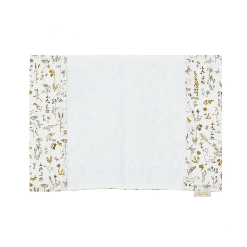 protège carnet de santé camille barnabé aime le café détail intérieur sur fond blanc