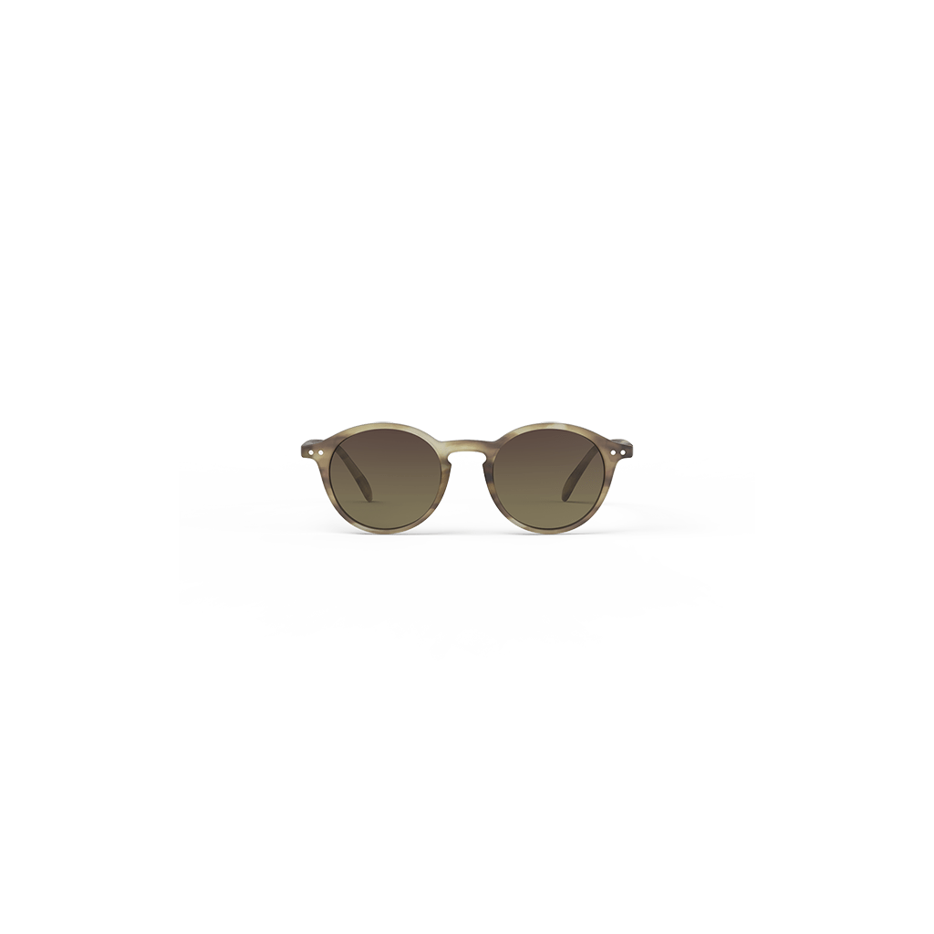 lunettes de soleil adulte D izipizi sur fond blanc