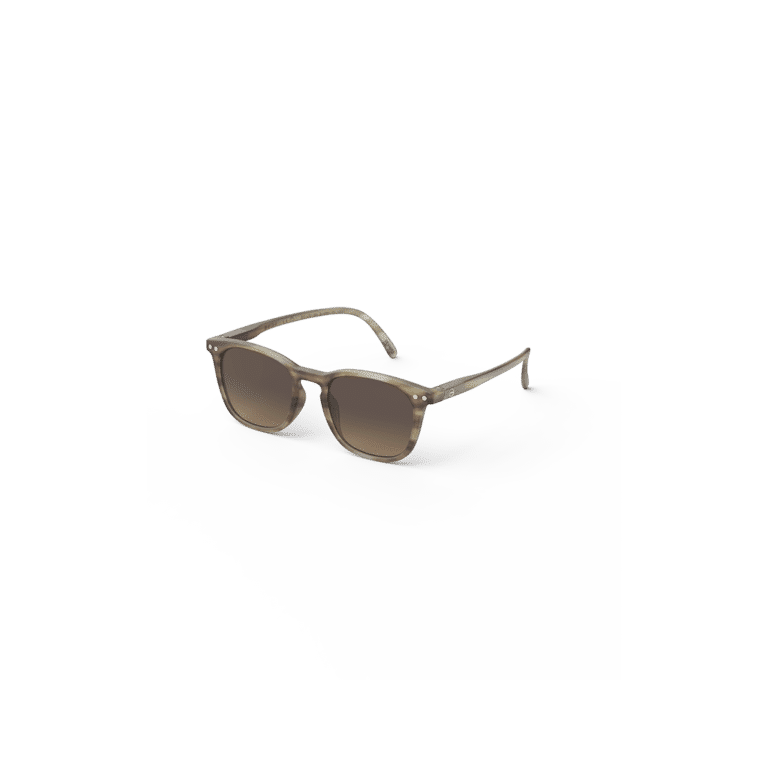 lunettes de soleil junior 5-10 ans smoky brown izipizi vue de côté sur fond blanc