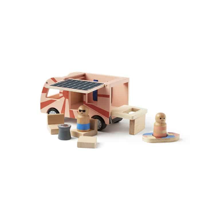 camping car van kid's concept vue de côté sur fond blanc