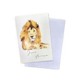 une carte avec son enveloppe lion joyeux anniversaire, Les Aquarelles de Marlène, vue de face sur fond blanc