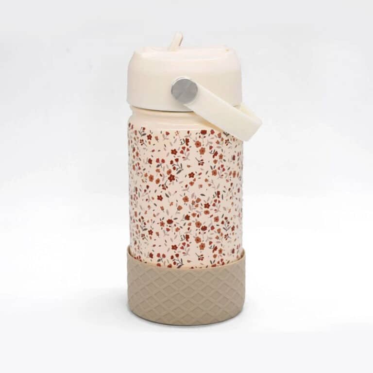 une gourde isotherme champ de fleurs Mrs Ertha, vue de face sur fond blanc