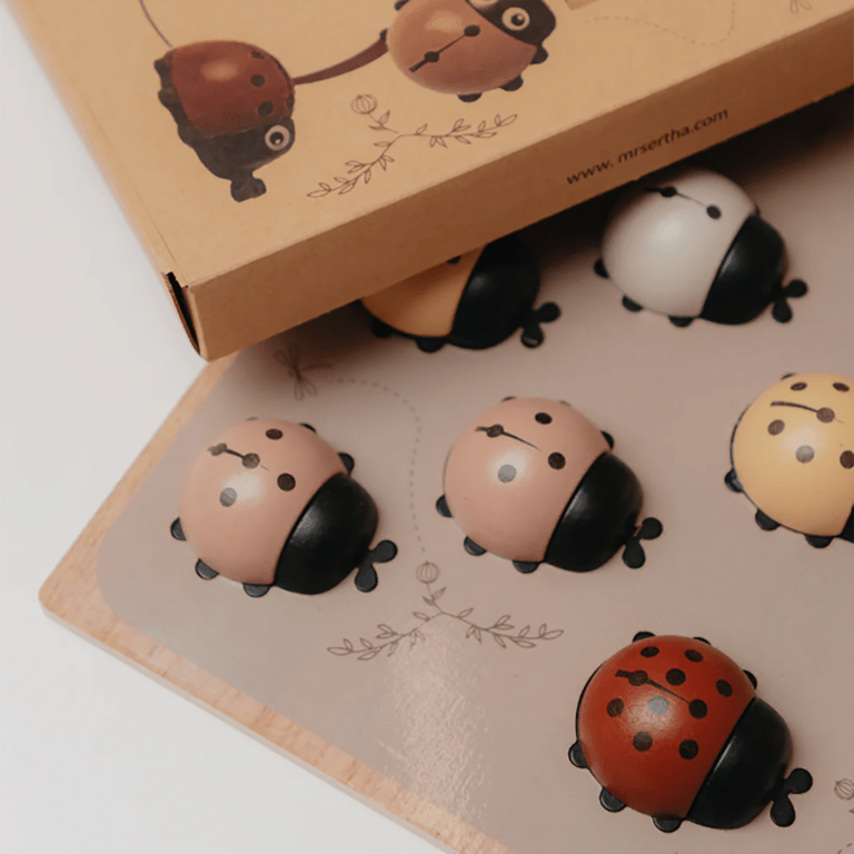 un puzzle casse-tête coccinelles Mrs Ertha, ambiance