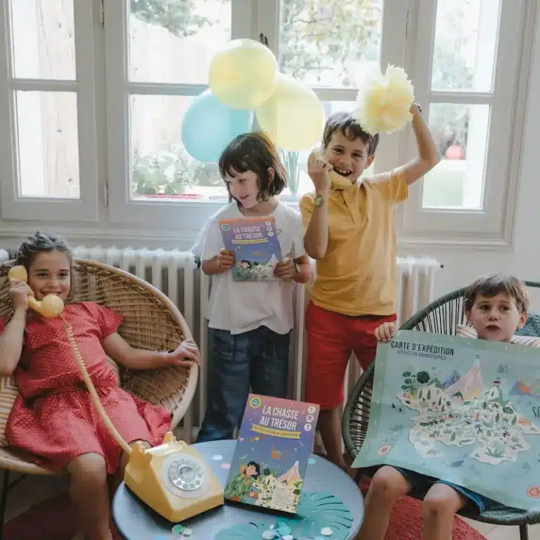 Jeu enquête anniversaire en cavale illustration