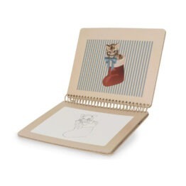 un livre de coloriage magique Noël à l'eau Konges Slojd, vue de face sur fond blanc