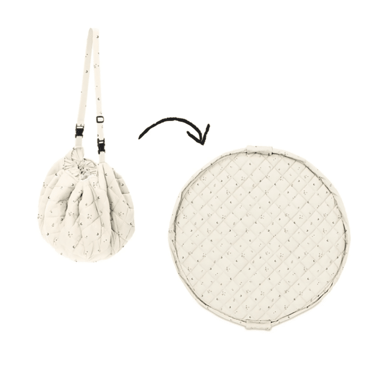 un tapis d'éveil moon Play and Go, vue de face sur fond blanc