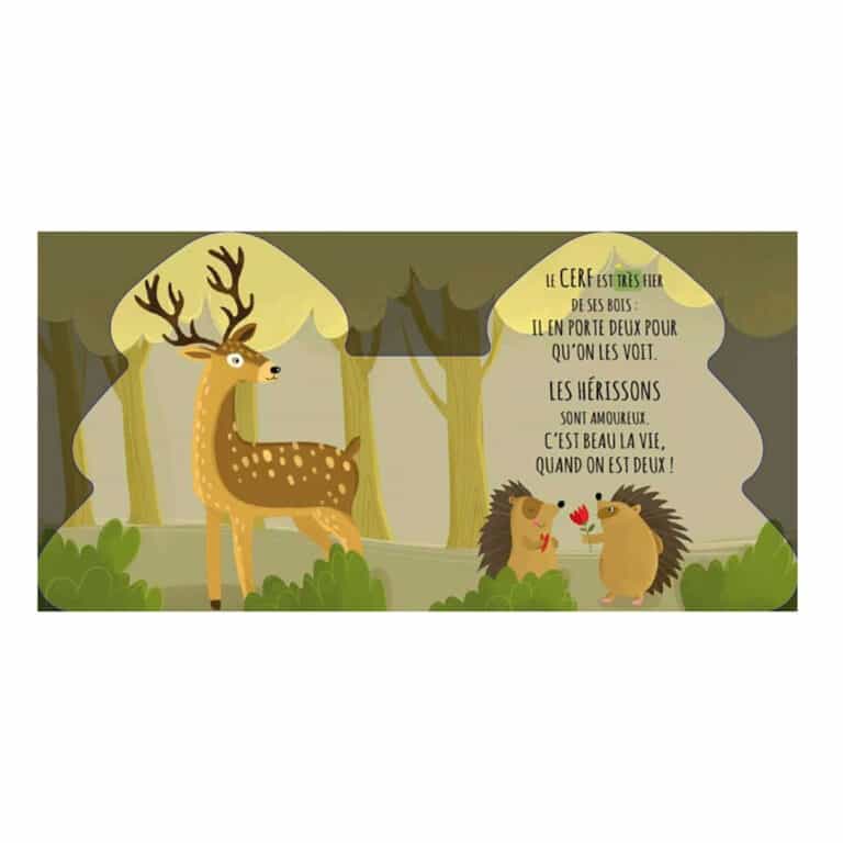 livre en forme de sapin les amis de la forêt sassi pages cerf et hérissons sur fond blanc