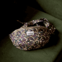 sac banane songe violet gabrielle paris photo sur fauteuil