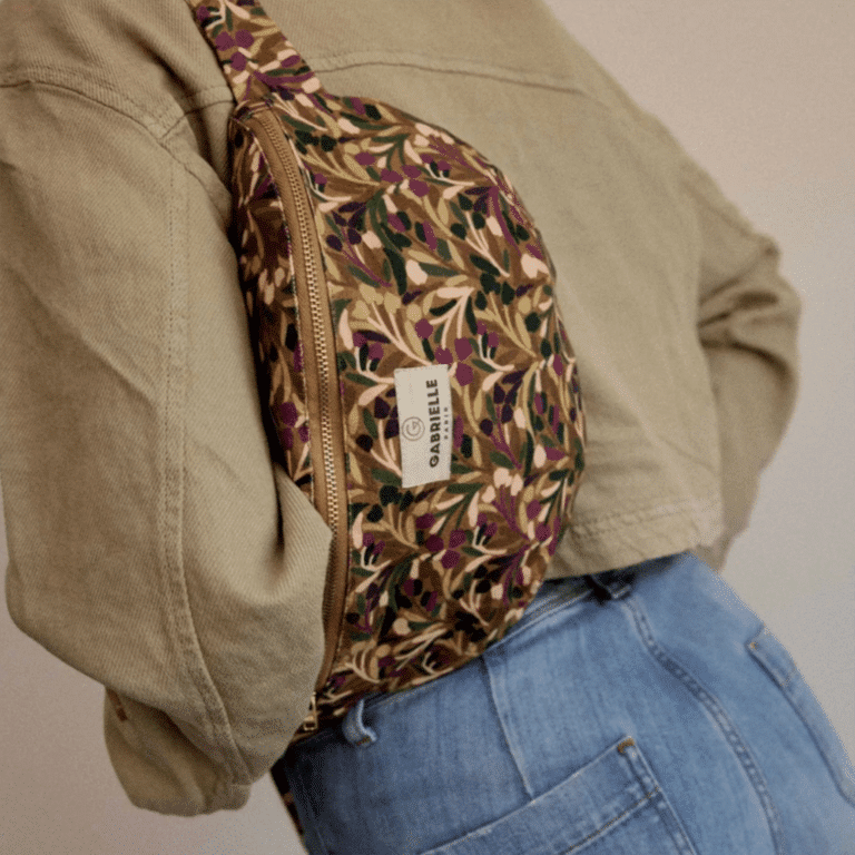 sac banane songe violet gabrielle paris porté par femme