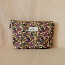 trousse en coton songe violet gabrielle paris sur fond bois