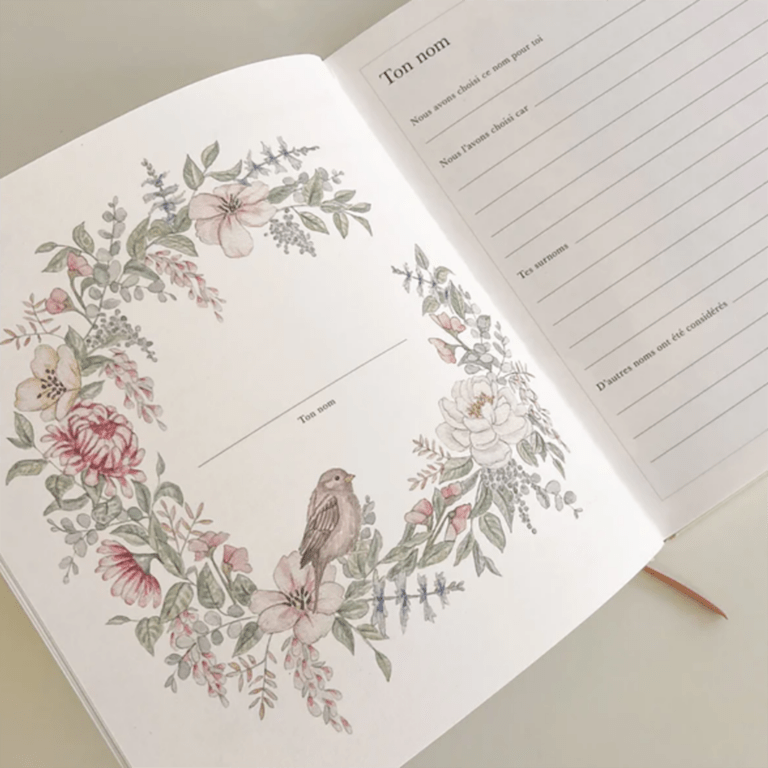 un livre de naissance camcam, ouvert