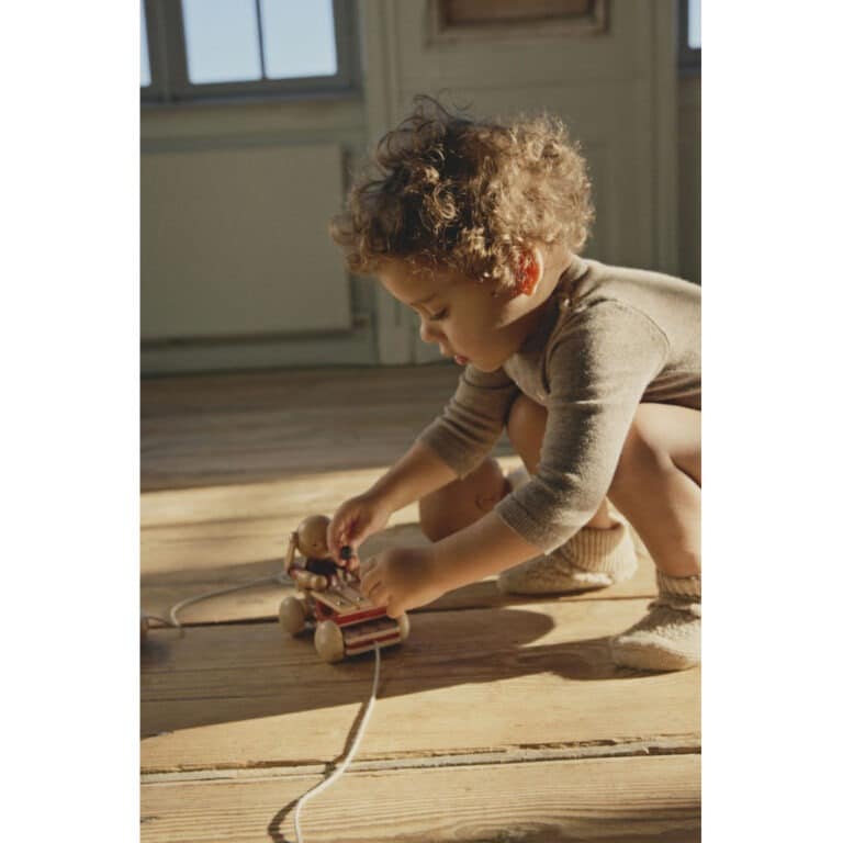 Lapin musical à tirer en bois konges slojd