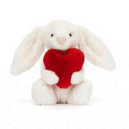 doudou lapin jellycat avec un coeur rouge sur fond blanc