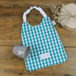 serviette élastique vichy diabolo barnabé aime le café sur fond bois