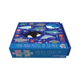 un mini puzzle 50 pièces animaux de mer Cartes D'art, vue de face sur fond blanc