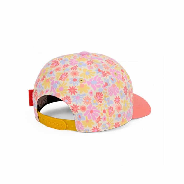 une casquette retro flowers Hello Hossy, vue de dos sur fond blanc