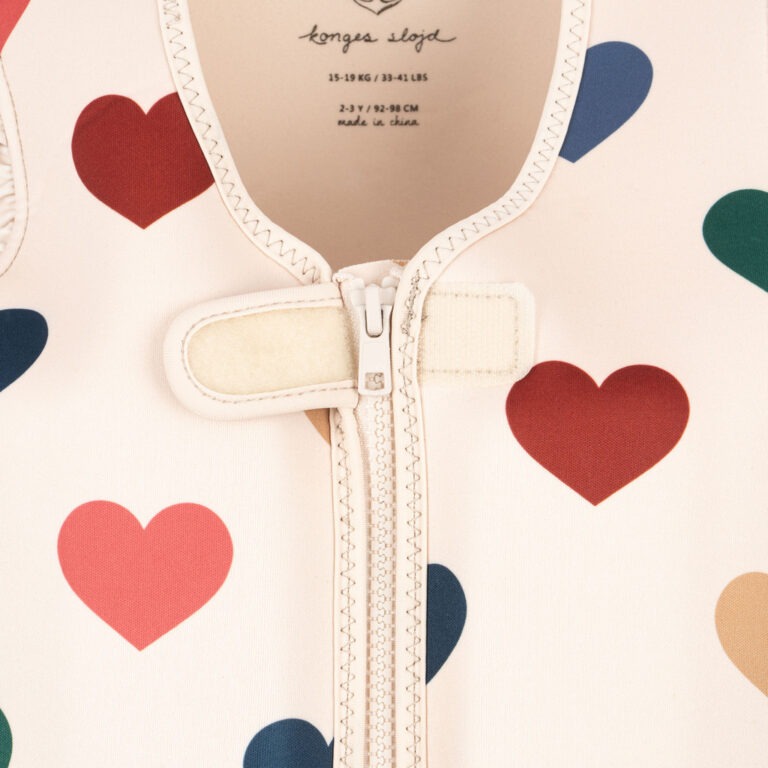 gilet natation cœur détail devant