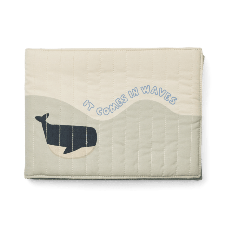 un album photo bleu multi mix Liewood, vue de face sur fond blanc