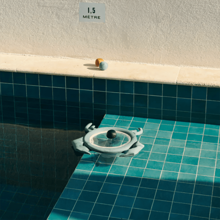 un kit de basket flottant menthe Liewood, vue de face sur fond blanc