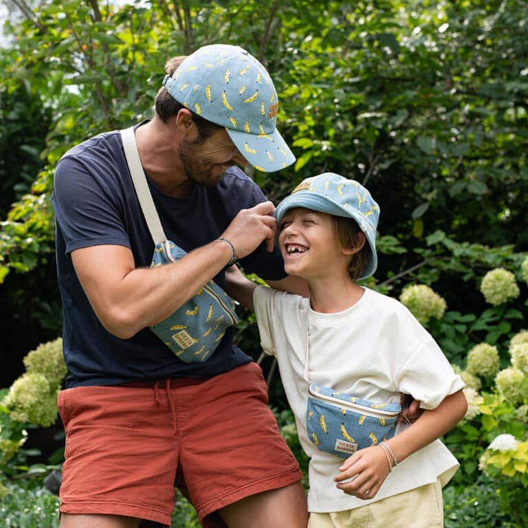 une casquette enfant "siesta banana" Chamaye, portée