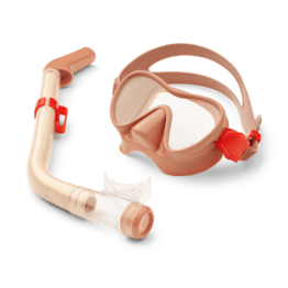 un ensemble masque et tuba rose toscane Liewood, vue de face sur fond blanc