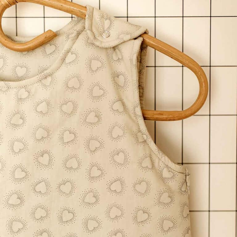 Gigoteuse coeur pointillé rose in april