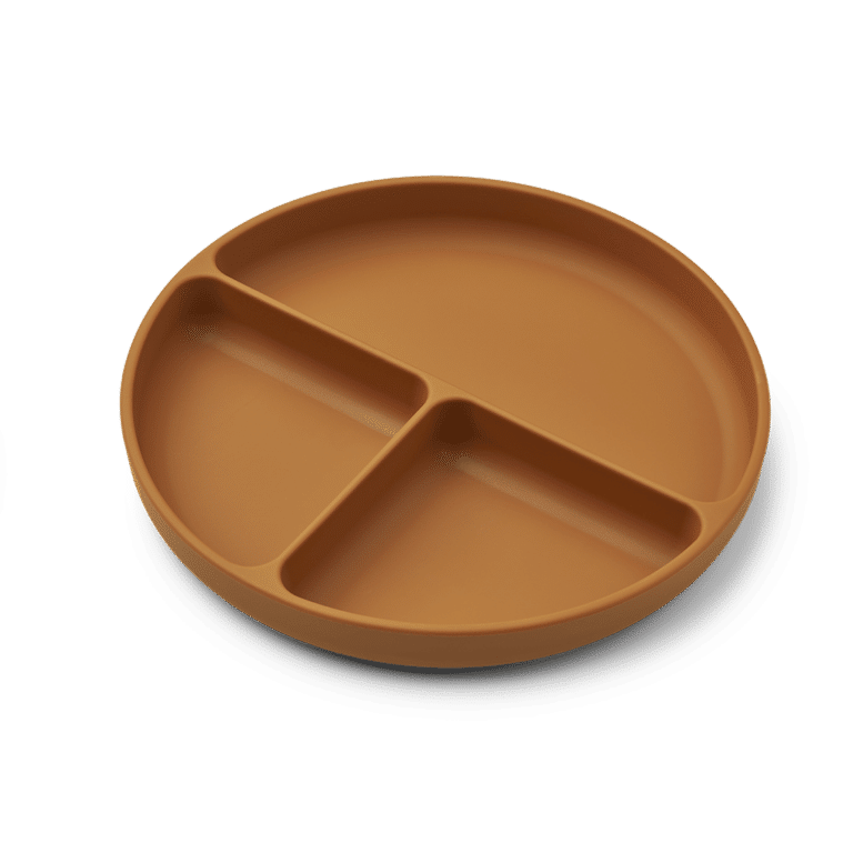 grande assiette en silicone caramel liewood sur fond blanc