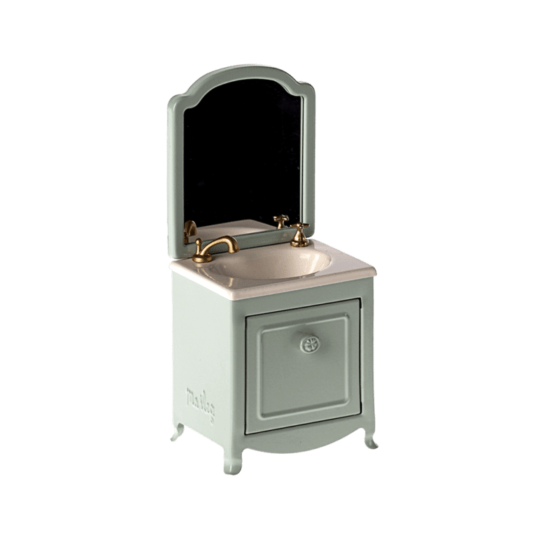 mini meuble de salle de bain avec miroir menthe maileg sur fond blanc